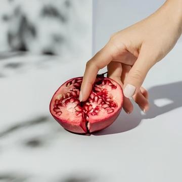 Мастурбација може бити лек за менструалне симптоме